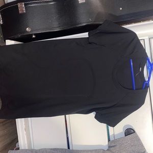 Black, Lululemon swiftly tech